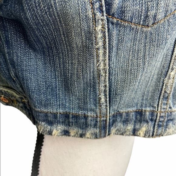 Z-G crop jean jacket distressed look. Size small Z-G crop jean distressed - Picture 3 of 6
